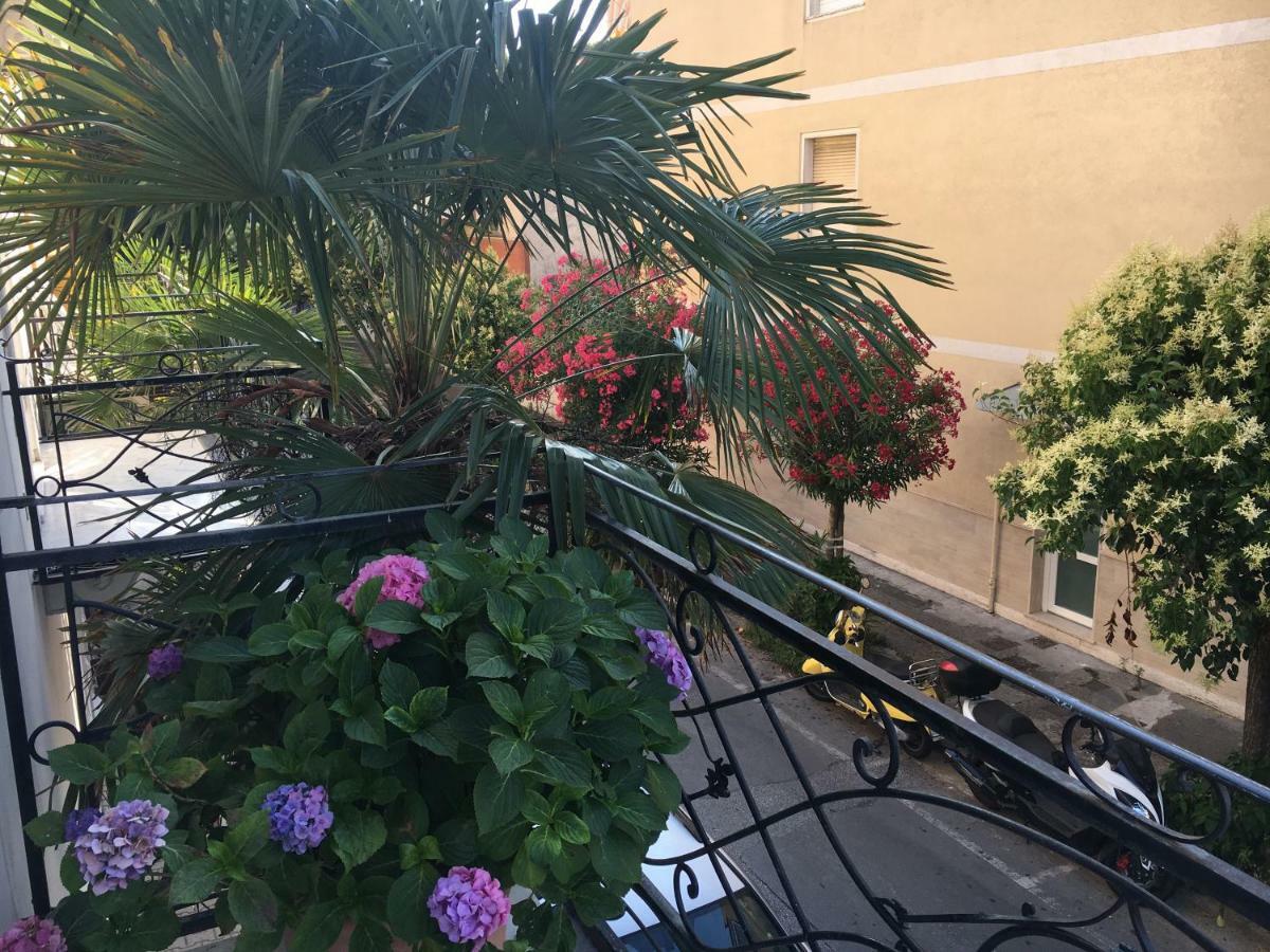 Rodeo Drive Apartment Viareggio Ngoại thất bức ảnh